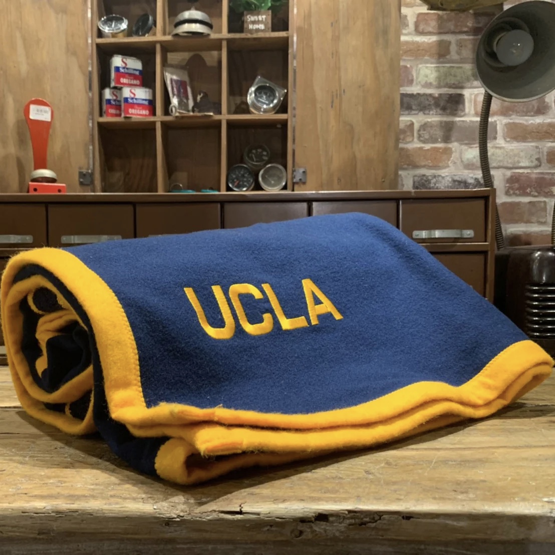 UCLAブランケット【千葉、鎌ケ谷大仏から徒歩3分、アンティーク